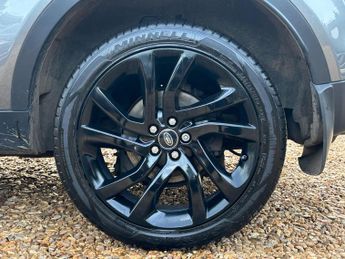 Land Rover Discovery Sport 2.0 TD4 HSE Black Auto 4WD Euro 6 (s/s) 5dr