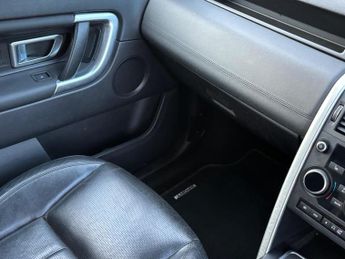 Land Rover Discovery Sport 2.0 TD4 HSE Black Auto 4WD Euro 6 (s/s) 5dr