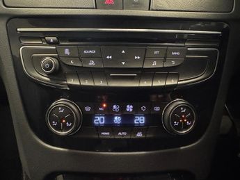 Peugeot 508 SW 2.0 h e-HDi HYbrid4 RXH EGC 4WD Euro 5 (s/s) 5dr