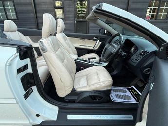 Volvo C70 2.0 D4 SE Lux Solstice Geartronic Euro 5 2dr