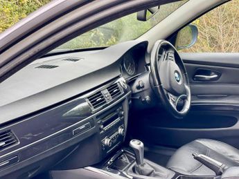BMW 3 Series 2.0 320d SE Touring Euro 5 5dr