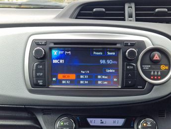 Toyota Yaris 1.5 VVT-h Trend CVT Euro 5 5dr