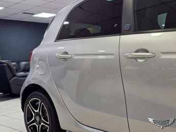 Smart forfour 17.6kWh Premium Auto 5dr (22kW Charger)