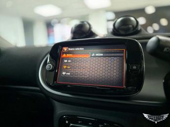 Smart forfour 17.6kWh Premium Auto 5dr (22kW Charger)