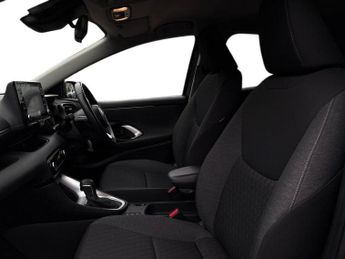 Toyota Yaris 1.5 VVT-h Design Hatchback 5dr Petrol Hybrid E-CVT Euro 6 (s/s) 