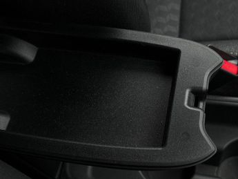 Toyota Yaris 1.5 VVT-h Design Hatchback 5dr Petrol Hybrid E-CVT Euro 6 (s/s) 