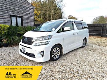 Toyota Vellfire HYBRID-SUNROOFS-LEATHER-CARPLAY