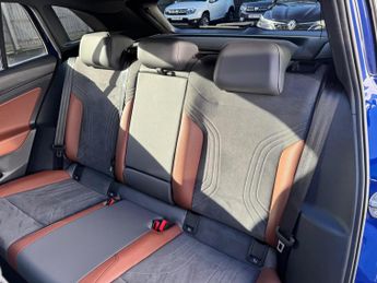 Volkswagen ID.4 Pro Performance 77kWh 1ST Edition Auto 5dr
