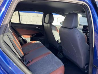 Volkswagen ID.4 Pro Performance 77kWh 1ST Edition Auto 5dr