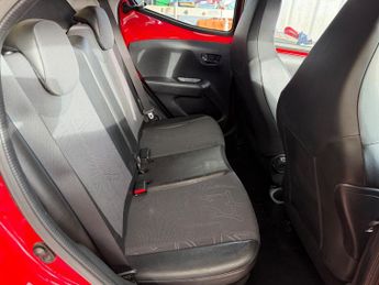 Toyota AYGO 1.0 VVT-i x-pression x-shift Euro 6 5dr