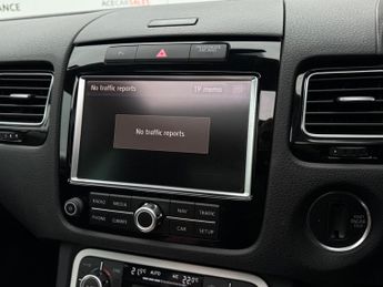 Volkswagen Touareg 3.0 TDI V6 BlueMotion Tech R-Line Tiptronic 4WD Euro 5 (s/s) 5dr