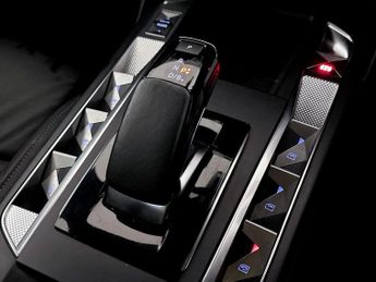 DS AUTOMOBILES DS 3 CROSSBACK E-TENSE 50kWh Ultra Prestige Crossback Auto 5dr