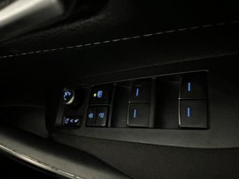 Suzuki Swace 1.8h SZ-T CVT Euro 6 (s/s) 5dr