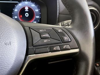 Nissan Juke 1.0 DIG-T N-Connecta Euro 6 (s/s) 5dr