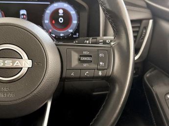 Nissan Qashqai 1.3 DIG-T MHEV N-Connecta Euro 6 (s/s) 5dr