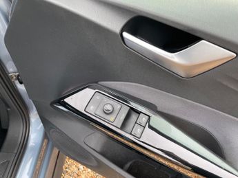 Volkswagen ID.3 Pro 58kWh Life Auto 5dr