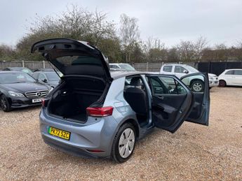 Volkswagen ID.3 Pro 58kWh Life Auto 5dr