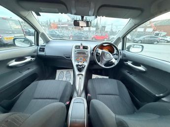 Toyota Auris 1.33 VVT-i TR (s/s) 5dr