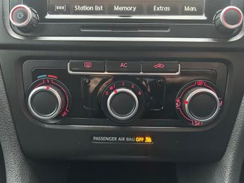 Volkswagen Golf 2.0 TDI BlueMotion Tech GT Euro 5 (s/s) 5dr