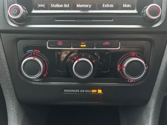 Volkswagen Golf 2.0 TDI BlueMotion Tech GT Euro 5 (s/s) 5dr