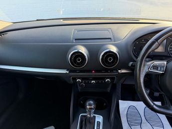 Audi A3 1.6 TDI S line Sportback S Tronic Euro 5 (s/s) 5dr