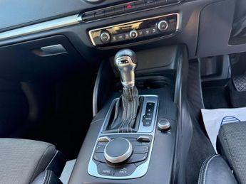 Audi A3 1.6 TDI S line Sportback S Tronic Euro 5 (s/s) 5dr