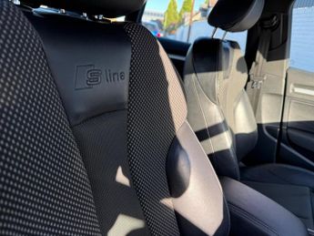 Audi A3 1.6 TDI S line Sportback S Tronic Euro 5 (s/s) 5dr