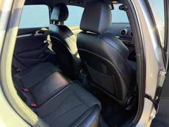 Audi A3 1.6 TDI S line Sportback S Tronic Euro 5 (s/s) 5dr