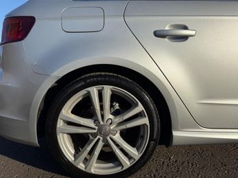 Audi A3 1.6 TDI S line Sportback S Tronic Euro 5 (s/s) 5dr