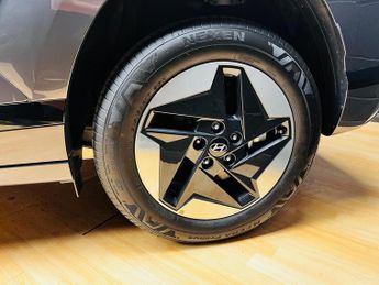 Hyundai KONA 65.4kWh Advance Auto 5dr