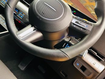 Hyundai KONA 65.4kWh Advance Auto 5dr