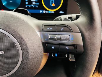 Hyundai KONA 65.4kWh Advance Auto 5dr