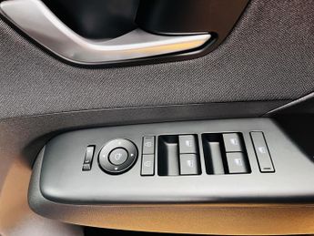 Hyundai KONA 65.4kWh Advance Auto 5dr