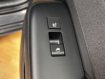 Hyundai KONA 65.4kWh Advance Auto 5dr