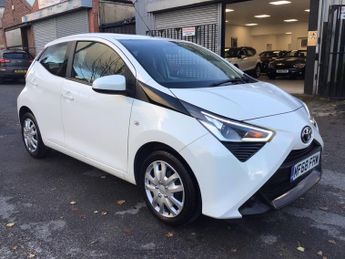 Toyota AYGO 1.0 VVT-i x-play x-shift Euro 6 5dr