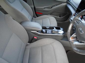 Hyundai IONIQ 38.3kWh Premium Auto 5dr