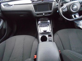 MG MG5 61.1kWh Excite Long Range Auto 5dr