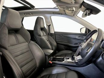 MG MG HS 1.5 T-GDI 16.6kWh Exclusive Auto Euro 6 (s/s) 5dr