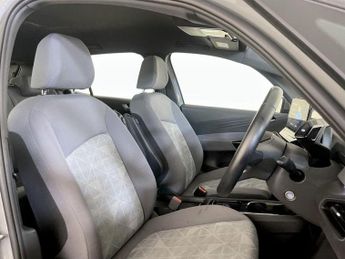 Volkswagen ID.3 Pro Performance 58kWh Life Auto 5dr