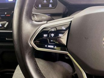 Volkswagen ID.3 Pro Performance 58kWh Life Auto 5dr