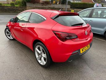 Vauxhall Astra GTC 2.0 CDTi SRi Euro 5 (s/s) 3dr