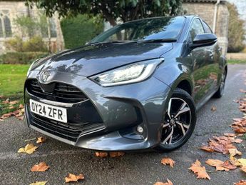 Toyota Yaris 1.5 VVT-h Design E-CVT Euro 6 (s/s) 5dr