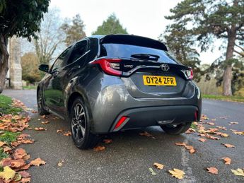 Toyota Yaris 1.5 VVT-h Design E-CVT Euro 6 (s/s) 5dr
