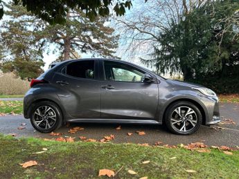 Toyota Yaris 1.5 VVT-h Design E-CVT Euro 6 (s/s) 5dr