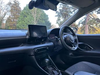 Toyota Yaris 1.5 VVT-h Design E-CVT Euro 6 (s/s) 5dr