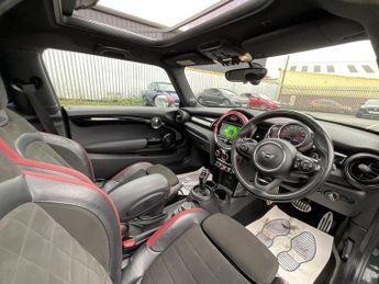 Mini Hatch JOHN COOPER WORKS AUTO