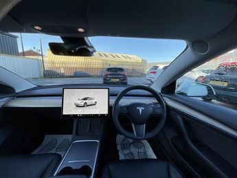 Tesla Model 3 LONG RANGE AWD