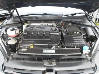 Volkswagen Golf 1.6 TDI SE Nav DSG Euro 6 (s/s) 5dr