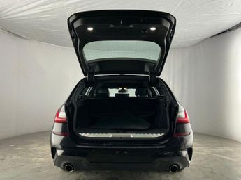 BMW 3 Series 2.0 330e 12kWh M Sport Touring Auto Euro 6 (s/s) 5dr