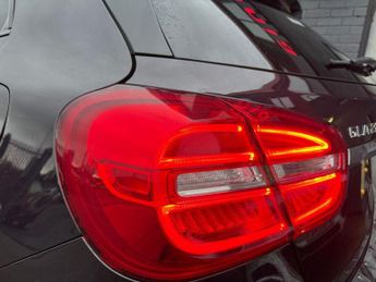 MERCEDES-BENZ GLA 2.1 GLA220d AMG Line (Premium Plus) SUV 5dr Diesel 7G-DCT 4MATIC